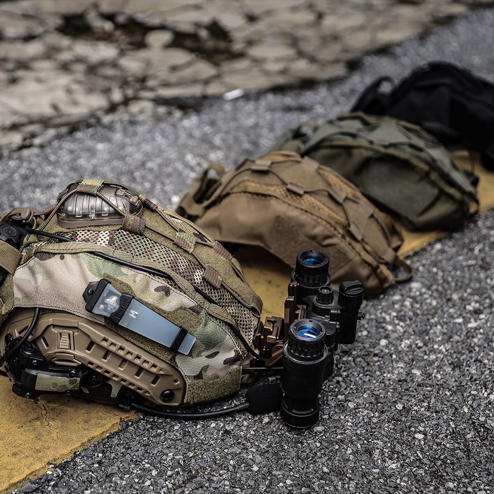 Summer Clothing In Winter - Emersongear OC A4 Housse de casque